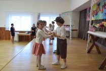 BESEDA S DŮCHODCI - VYSTOUPENÍ DĚTSKÉHO SBORU "CHMELÍČEK"