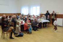 BESEDA S DŮCHODCI - VYSTOUPENÍ DĚTSKÉHO SBORU "CHMELÍČEK"