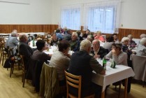 BESEDA S DŮCHODCI - VYSTOUPENÍ DĚTSKÉHO SBORU "CHMELÍČEK"