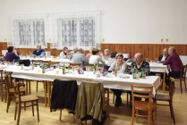 BESEDA S DŮCHODCI - VYSTOUPENÍ DĚTSKÉHO SBORU "CHMELÍČEK"