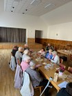 BESEDA S DŮCHODCI - VYSTOUPENÍ DĚTSKÉHO SBORU CHMELÍČEK